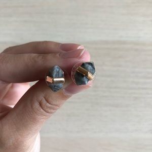 Stone rebel studs - gray/rose gold